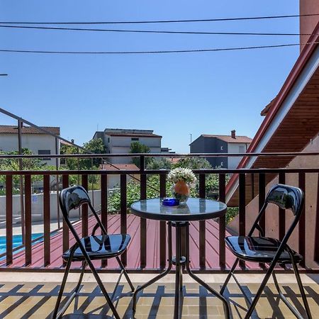 Apartments With A Parking Space Pula - 16053 Екстериор снимка