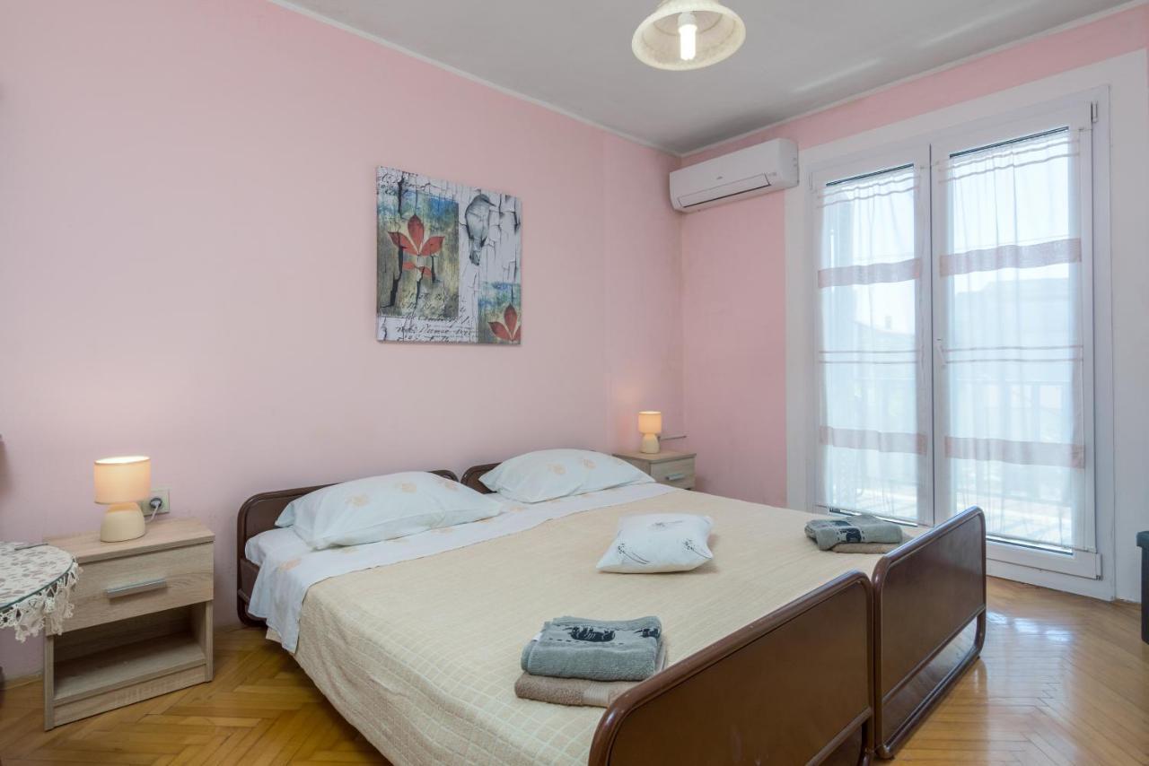 Apartments With A Parking Space Pula - 16053 Екстериор снимка