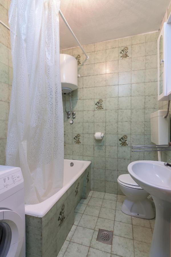Apartments With A Parking Space Pula - 16053 Екстериор снимка