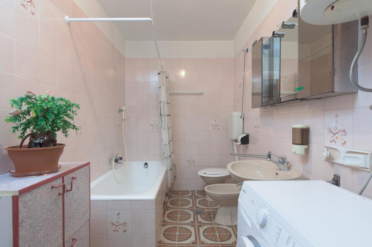Apartments With A Parking Space Pula - 16053 Екстериор снимка