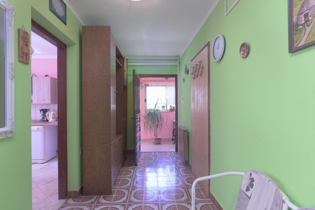 Apartments With A Parking Space Pula - 16053 Екстериор снимка